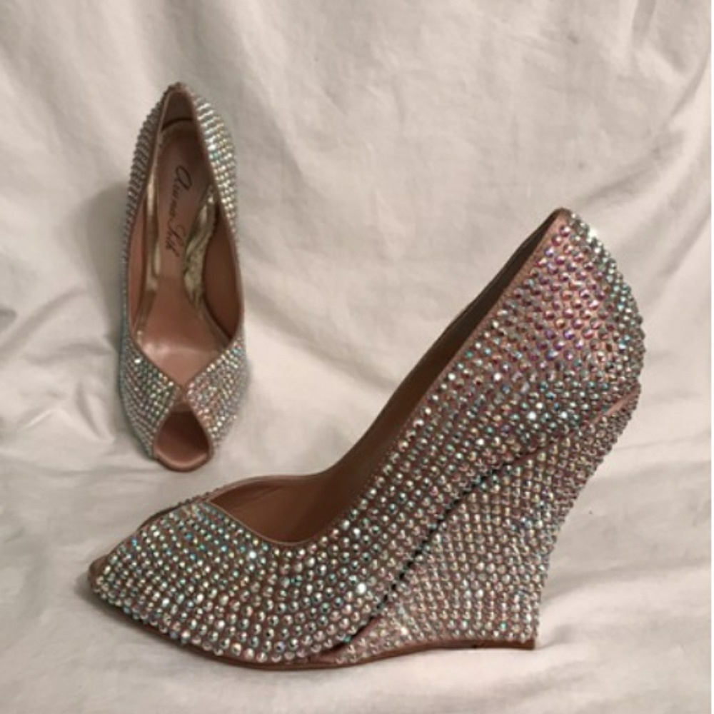NOT FOR SALE Aruna Seth Kimberly Swarovski